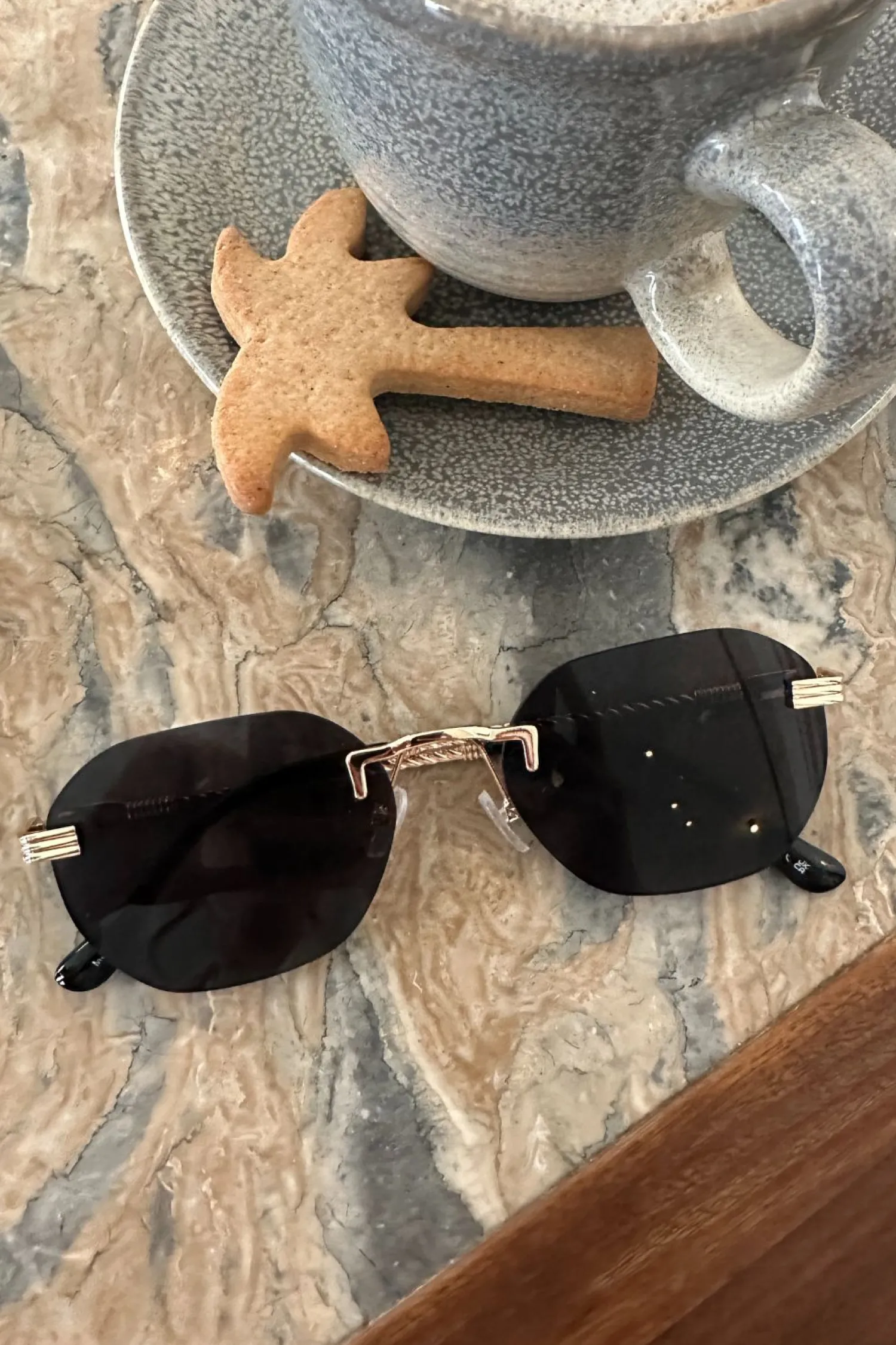 Fashion Cleveland Black Oval Sunglasses Honeymoon|Sunnies Shop