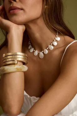 Sale Soft Whispers Shell Choker Necklace Jewelry|Golden Hour Bachelorette
